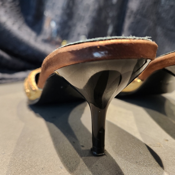 Beaded dressy mules and matching clutch. Designer - Jeanne Lottie, size 39. - Picture 11 of 14